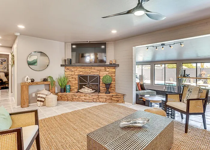 Holiday home Walk To Stadium: Remodeled Home!