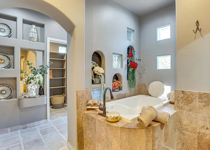 Holiday home Walk To Stadium: Remodeled Home! Scottsdale